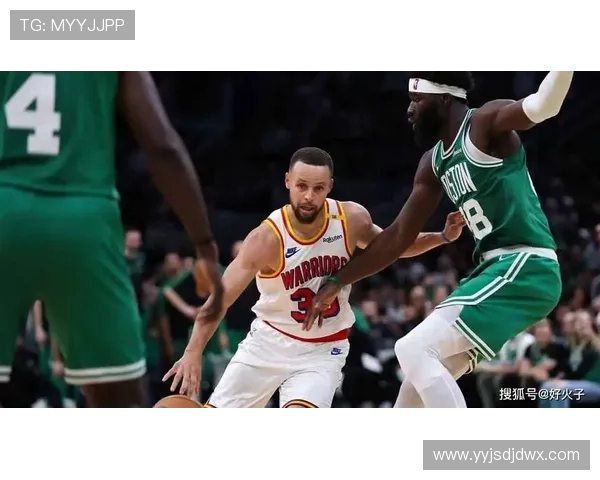 库里在对阵猛龙的比赛中狂砍47分展现绝佳状态引发热议 库里在对阵猛龙的比赛中狂砍47分展现绝佳状态引发热议