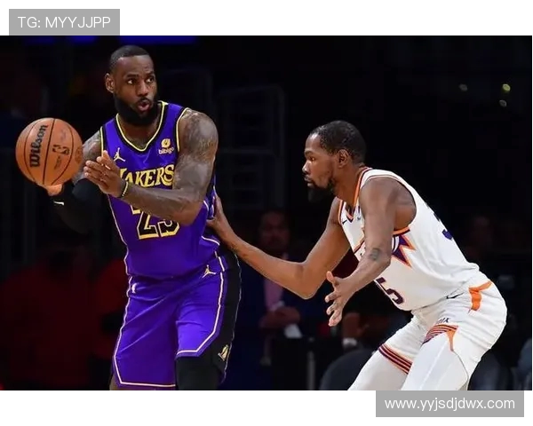 湖人对决太阳的精彩瞬间回顾与赛季展望分析 湖人对决太阳的精彩瞬间回顾与赛季展望分析