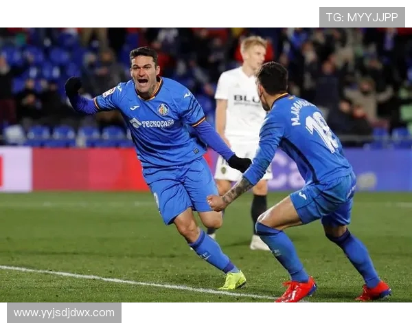 萨索洛与都灵的精彩对决结果揭晓,赛季走势引人关注 萨索洛与都灵的精彩对决结果揭晓,赛季走势引人关注