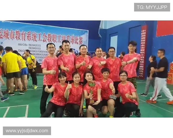 深圳羽毛球队配合策略深度解析与其他球队的对比分析 深圳羽毛球队配合策略深度解析与其他球队的对比分析